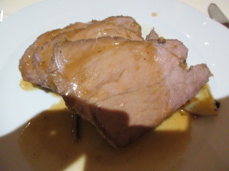19:10　夕食　メイン　上さんの頼んだ仔牛のロースト