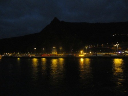 7:15　午前8時着岸予定のラ・パルマ島サンタ・クルス・デ・パルマ