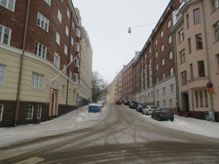 9:37　自由行動で、地図を片手に街の探訪に出かける、思っていたほど寒くない