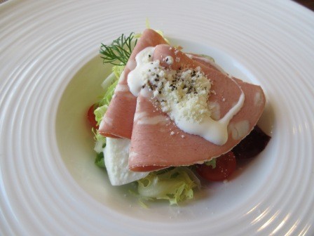 3月4日（水）　昼食　キングスウェル　サラダ