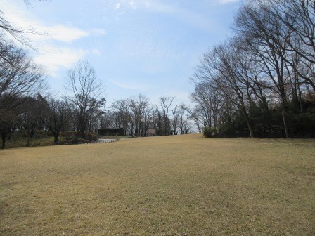 10:44　自由広場