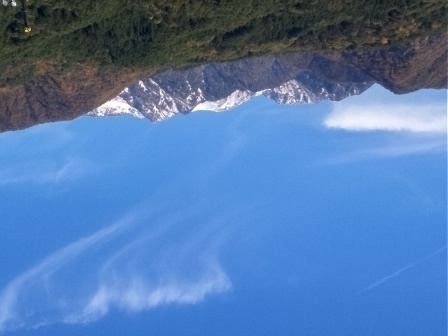 11月4日（火）09:54　バスにて帰省、駒ヶ岳SA、冠雪した木曾駒ケ岳