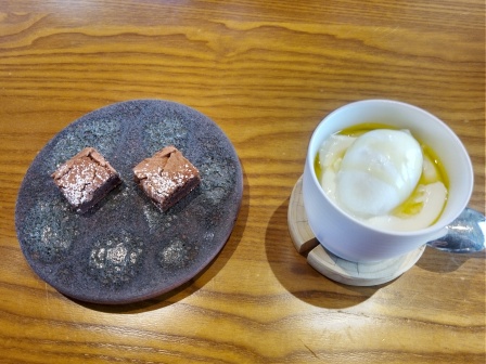 チョコクッキーとミルクプリン